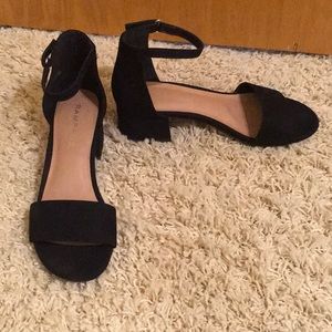 Black block heel sandal